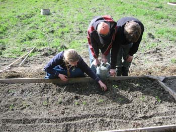 anita med elever sår