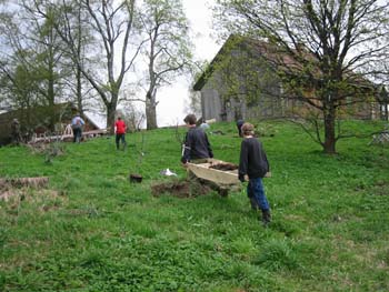 mamas hage og elever